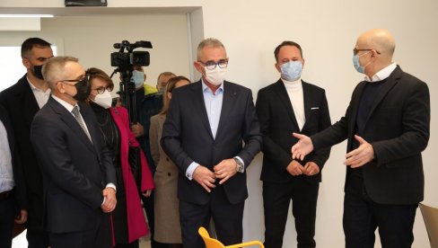 NIS NASTAVLJA DA ULAŽE U ZDRAVLJE ZAJEDNICE I GRAD NOVI SAD: Rekonstruisan objekat Doma zdravlja u Novom Sadu u Almaškoj ulici NIS NASTAVLJA DA ULAŽE U ZDRAVLJE ZAJEDNICE I GRAD NOVI SAD: Rekonstruisan objekat Doma zdravlja u Novom Sadu u Almaškoj ulici