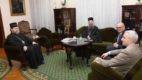 РАЗГОВОР О ЗАЈЕДНИЧКИМ ПРОЈЕКТИМА: Патријарх Порфирије угостио Горана Весића РАЗГОВОР О ЗАЈЕДНИЧКИМ ПРОЈЕКТИМА: Патријарх Порфирије угостио Горана Весића
