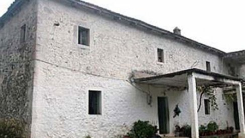 BEDEMI ĆUTANJA OKO ŽUTE KUĆE: Odlazak Martija otvorio i pitanje šta će biti sa predmetom o zločinima nad Srbima BEDEMI ĆUTANJA OKO ŽUTE KUĆE: Odlazak Martija otvorio i pitanje šta će biti sa predmetom o zločinima nad Srbima