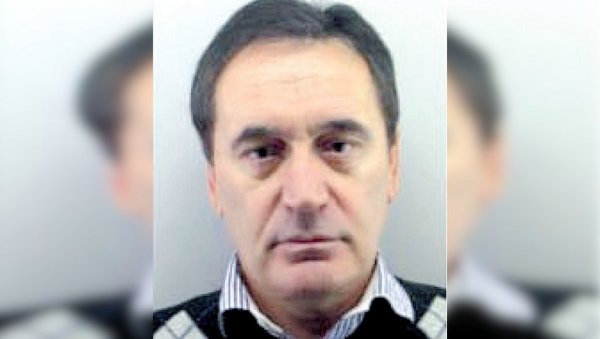 МИША БАНАНА ОСТАЈЕ БЕЗ ФИРМЕ И СТАНА? Тужилаштво затражило од Специјалног суда трајно одузимање имовине од бизнисмена Родољуба Радуловића МИША БАНАНА ОСТАЈЕ БЕЗ ФИРМЕ И СТАНА? Тужилаштво затражило од Специјалног суда трајно одузимање имовине од бизнисмена Родољуба Радуловића
