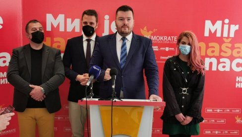 ВИДИТЕ НА ШТА ЈЕ СПАО БРАНО МИЋУНОВИЋ: Копривица прозвао контроверзног бизнисмена за паљење аутомобила Игора Ћетковића ВИДИТЕ НА ШТА ЈЕ СПАО БРАНО МИЋУНОВИЋ: Копривица прозвао контроверзног бизнисмена за паљење аутомобила Игора Ћетковића