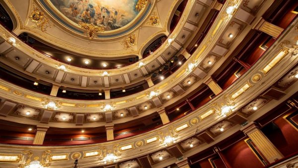 ЈАВНО ЧИТАЊЕ ДРАМЕ „ИДЕНТИТЕТ“: Пројекат „Франкофонија и Народно позориште“ ЈАВНО ЧИТАЊЕ ДРАМЕ „ИДЕНТИТЕТ“: Пројекат „Франкофонија и Народно позориште“