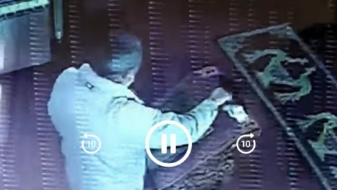 УЗЕО НОВАЦ ИЗ ЦРКВЕ: Камера све снимила, полиција трага за починиоцем УЗЕО НОВАЦ ИЗ ЦРКВЕ: Камера све снимила, полиција трага за починиоцем