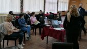 ОСПОСОБЉАВАЈУ СТРУЧНИ КАДАР: У Пландишту обучавају неговатељице за рад са ометеном децом ОСПОСОБЉАВАЈУ СТРУЧНИ КАДАР: У Пландишту обучавају неговатељице за рад са ометеном децом