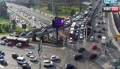 SAOBRAĆAJ U BEOGRADU: I ovaj petak donosi gužve - evo gde su najveći zastoji! (FOTO) SAOBRAĆAJ U BEOGRADU: I ovaj petak donosi gužve - evo gde su najveći zastoji! (FOTO)