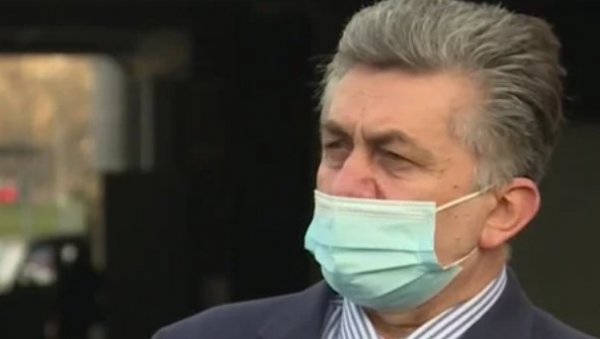 СА СКИЈАЛИШТА И ЖУРКИ ПРАВО У АРЕНУ! Батножић - Код нас су тешки пацијенти са обостраном упалом плућа СА СКИЈАЛИШТА И ЖУРКИ ПРАВО У АРЕНУ! Батножић - Код нас су тешки пацијенти са обостраном упалом плућа