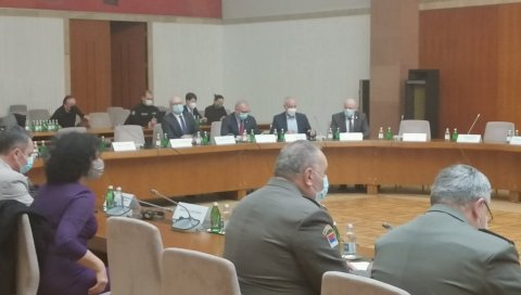 СУТРА НЕМА СЕДНИЦЕ КРИЗНОГ ШТАБА: Нови термин још није познат СУТРА НЕМА СЕДНИЦЕ КРИЗНОГ ШТАБА: Нови термин још није познат