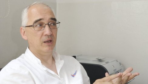 ВЕШТАЧКИ ХОРМОНИ СУ САВРШЕНА ЗАМЕНА: Професор др Милош Жарковић о последицама одстрањивања штитасте жлезде ВЕШТАЧКИ ХОРМОНИ СУ САВРШЕНА ЗАМЕНА: Професор др Милош Жарковић о последицама одстрањивања штитасте жлезде