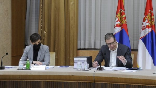 ДРЖАВНИ ВРХ ДОНОСИ ВАЖНЕ И ДАЛЕКОСЕЖНЕ ОДЛУКЕ: Сутра у подне заседа Савет за националну безбедност ДРЖАВНИ ВРХ ДОНОСИ ВАЖНЕ И ДАЛЕКОСЕЖНЕ ОДЛУКЕ: Сутра у подне заседа Савет за националну безбедност