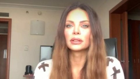 НИКОЛИНА ПИШЕК НАПАДНУТА ИСПРЕД ТРЖНОГ ЦЕНТРА Огласила се на Инстаграму: Улетео ми је у кола, ћерка је плакала, претио је полицијом НИКОЛИНА ПИШЕК НАПАДНУТА ИСПРЕД ТРЖНОГ ЦЕНТРА Огласила се на Инстаграму: Улетео ми је у кола, ћерка је плакала, претио је полицијом