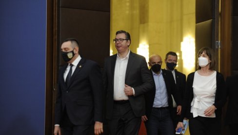 УСКОРО ЋЕТЕ ЗАВРШИТИ ИЗА РЕШЕТАКА: Председник најавио обрачун са млађим криминалним групама - Избројани су вам дани на слободи! УСКОРО ЋЕТЕ ЗАВРШИТИ ИЗА РЕШЕТАКА: Председник најавио обрачун са млађим криминалним групама - Избројани су вам дани на слободи!