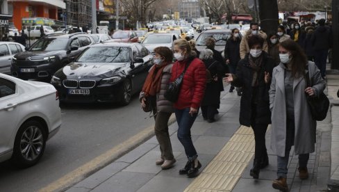 MINISTAR ZDRAVLJA TURSKE: Skok broja zaraženih zbog novih sojeva korone MINISTAR ZDRAVLJA TURSKE: Skok broja zaraženih zbog novih sojeva korone