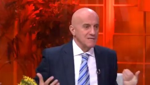 ДОКАЗ ДА ДАВИДОВИЋ РАДИ ЗА ЂУКАНОВИЋА: Дака ударио на Вучића на Миловој телевизији - није знао ни да прочита наручен текст (ВИДЕО) ДОКАЗ ДА ДАВИДОВИЋ РАДИ ЗА ЂУКАНОВИЋА: Дака ударио на Вучића на Миловој телевизији - није знао ни да прочита наручен текст (ВИДЕО)