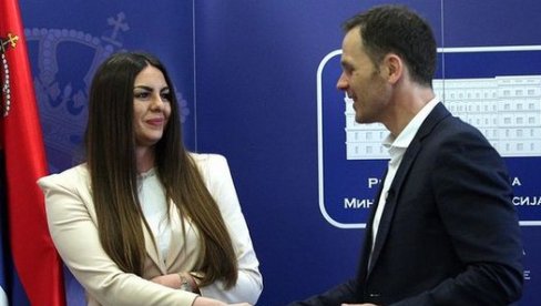 ПОСАО У МИНИСТАРСТВУ ЗА НАЈБОЉЕ СТУДЕНТКИЊЕ: Синиша Мали - Следећи конкурс за запослење у другој половини марта ПОСАО У МИНИСТАРСТВУ ЗА НАЈБОЉЕ СТУДЕНТКИЊЕ: Синиша Мали - Следећи конкурс за запослење у другој половини марта