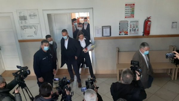 НАСТАВЉА СЕ СУЂЕЊЕ БАБИЋЕВОМ ВОЗАЧУ: Данас давање завршне речи за несрећу на рампи (ФОТО) НАСТАВЉА СЕ СУЂЕЊЕ БАБИЋЕВОМ ВОЗАЧУ: Данас давање завршне речи за несрећу на рампи (ФОТО)
