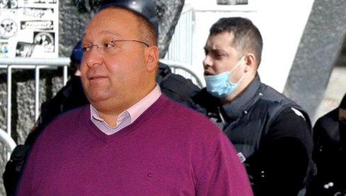 NOVOSTI SAZNAJU: Vuletić posećivao Velju Nevolju u kućnom pritvoru! NOVOSTI SAZNAJU: Vuletić posećivao Velju Nevolju u kućnom pritvoru!