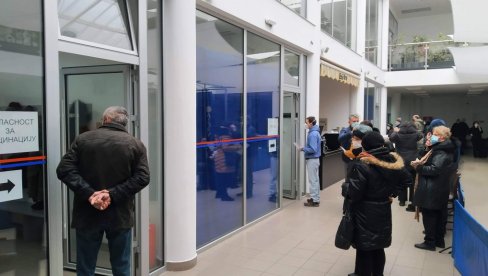 U PARAĆINU DATO PREKO 8.500 DOZA VAKCINA: Na spisku za imunizaciju sutra 264 osobe U PARAĆINU DATO PREKO 8.500 DOZA VAKCINA: Na spisku za imunizaciju sutra 264 osobe