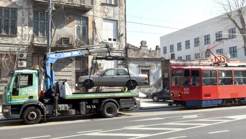 TRAMVAJI TIŠI, PUTNIKA MALO: Kako je izgledalo uspostavljanje punog javnog saobraćaja od Ruzveltove do Kalemegdana posle skoro dve godine TRAMVAJI TIŠI, PUTNIKA MALO: Kako je izgledalo uspostavljanje punog javnog saobraćaja od Ruzveltove do Kalemegdana posle skoro dve godine