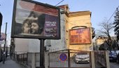БИЛБОРД СМЕТА, АЛИ ЗАРАЂУЈЕ: Док појединим станарима зграда рекламе ремете сан, други приходују