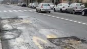 РУПЕ БУШЕ ГУМЕ: Оштећења на коловозу после зиме угрожавају безбедност саобраћаја РУПЕ БУШЕ ГУМЕ: Оштећења на коловозу после зиме угрожавају безбедност саобраћаја