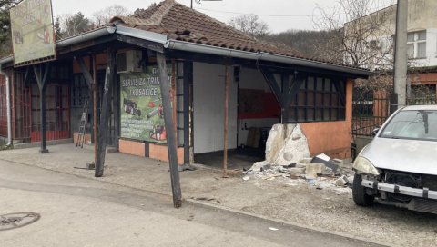 ЧОВЕК ЈЕ У ВОЖЊИ ДОБИО ИНФАРКТ И СТРАДАО: Исповест запослених у сервису испред кога је јутрос погинуо мушкарац (ФОТО/ВИДЕО) ЧОВЕК ЈЕ У ВОЖЊИ ДОБИО ИНФАРКТ И СТРАДАО: Исповест запослених у сервису испред кога је јутрос погинуо мушкарац (ФОТО/ВИДЕО)