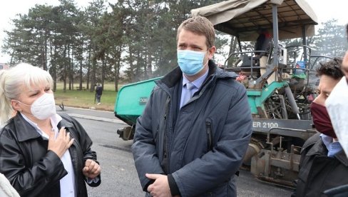 УЛИЦИ ИМЕ ДР БОРЕ ЕВТОВА: Завршни радови на градњи нове саобраћајнице у Крагујевцу УЛИЦИ ИМЕ ДР БОРЕ ЕВТОВА: Завршни радови на градњи нове саобраћајнице у Крагујевцу