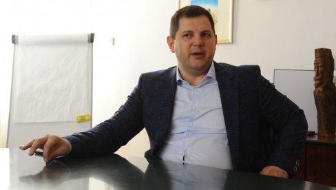 НЕНАД БОРОВЧАНИН ИМАО САОБРАЋАЈНУ НЕСРЕЋУ: Председник Боксерског савеза Србије морао у болницу НЕНАД БОРОВЧАНИН ИМАО САОБРАЋАЈНУ НЕСРЕЋУ: Председник Боксерског савеза Србије морао у болницу