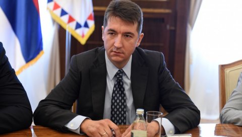 АМБАСАДОР ДУШАН СПАСОЈЕВИЋ: Србија сматра праведним захтев Грчке за враћање скулптура са Партенона АМБАСАДОР ДУШАН СПАСОЈЕВИЋ: Србија сматра праведним захтев Грчке за враћање скулптура са Партенона