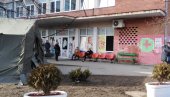 АПЕЛ ЈАГОДИНЦИМА ДА ПОШТУЈУ МЕРЕ: Болница се ближи максималном броју пацијената АПЕЛ ЈАГОДИНЦИМА ДА ПОШТУЈУ МЕРЕ: Болница се ближи максималном броју пацијената