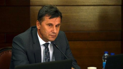 SLUČAJ RESPIRATORI: Novalić i ekipa pokušavaju da izbegnu robiju SLUČAJ RESPIRATORI: Novalić i ekipa pokušavaju da izbegnu robiju