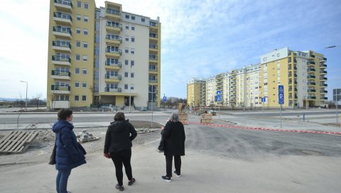 НОВОСАДСКЕ ЛАМЕЛЕ ЧЕКАЈУ БЕЗБЕДЊАКЕ: Ближи се усељење у првих 548 станова за припаднике војске и полиције НОВОСАДСКЕ ЛАМЕЛЕ ЧЕКАЈУ БЕЗБЕДЊАКЕ: Ближи се усељење у првих 548 станова за припаднике војске и полиције