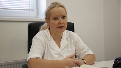 DR ADŽIĆ VUKIČEVIĆ APELOVALA: Zdravstveni radnici hitno da se vakcinišu DR ADŽIĆ VUKIČEVIĆ APELOVALA: Zdravstveni radnici hitno da se vakcinišu
