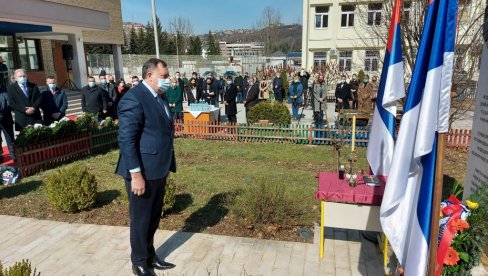 ОБЕЛЕЖЕН ДАН СЕЋАЊА У ИСТОЧНОМ САРАЈЕВУ - Додик: Бол због убијене деце никада не јењава - 121 невини живот представља огромну тугу! ОБЕЛЕЖЕН ДАН СЕЋАЊА У ИСТОЧНОМ САРАЈЕВУ - Додик: Бол због убијене деце никада не јењава - 121 невини живот представља огромну тугу!