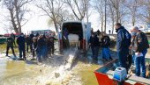 PORIBLJAVANJE NA VODAMA VOJVODINE: U Dunav pušteno 800 kilograma mlađi šarana PORIBLJAVANJE NA VODAMA VOJVODINE: U Dunav pušteno 800 kilograma mlađi šarana
