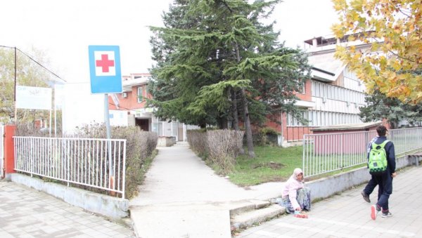 ЗАСЛУГЕ ПРИПАДАЈУ МЕДИЦИНСКОМ ОСОБЉУ: Прешево у врху по броју вакционисаних становника из старије популације ЗАСЛУГЕ ПРИПАДАЈУ МЕДИЦИНСКОМ ОСОБЉУ: Прешево у врху по броју вакционисаних становника из старије популације