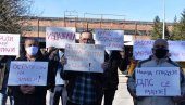 ДПС НИ У ЛУДИЛУ: Никшић од града челика и пива, до града гладних и жедних (ВИДЕО) ДПС НИ У ЛУДИЛУ: Никшић од града челика и пива, до града гладних и жедних (ВИДЕО)
