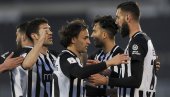 РАПСОДИЈА ПАРТИЗАНА: Голеада црно-белих против Вождовца за полуфинале Купа (ВИДЕО) РАПСОДИЈА ПАРТИЗАНА: Голеада црно-белих против Вождовца за полуфинале Купа (ВИДЕО)