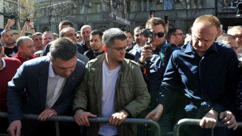 ĐILAS TRAŽI DA GA BRISEL BRANI: Prave strategiju za međustranački dijalog, blok oko SSP želi da njihove stavove zastupaju evroposlanici ĐILAS TRAŽI DA GA BRISEL BRANI: Prave strategiju za međustranački dijalog, blok oko SSP želi da njihove stavove zastupaju evroposlanici