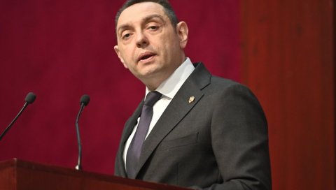 НИЈЕ ПРАВЕДНО ИЋИ У ЗАТВОР ЗБОГ ОДБРАНЕ СВОГ ДОМА: Министар Вулин ће предложити промену дефиниције нужне одбране НИЈЕ ПРАВЕДНО ИЋИ У ЗАТВОР ЗБОГ ОДБРАНЕ СВОГ ДОМА: Министар Вулин ће предложити промену дефиниције нужне одбране