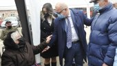 20 MOBILNIH PUNKTOVA ZA BEOGRAĐANE: Počela vakcinacija ispred mesne zajednice Barič 20 MOBILNIH PUNKTOVA ZA BEOGRAĐANE: Počela vakcinacija ispred mesne zajednice Barič