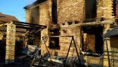 НОВА КУЋА У ПЛАМЕНУ: Породица из Куле остала без објекта у који је требало да се усели НОВА КУЋА У ПЛАМЕНУ: Породица из Куле остала без објекта у који је требало да се усели