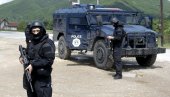 НЕМО ПОСМАТРАЛИ УНИШТАВАЊЕ МУРАЛА ХЕРОЈИМА СА КОШАРА: Шест полицајаца тзв. косовске полиције суспендовано на 72 сата