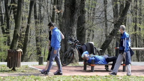 ПОЛЕН ДРВЕЋА ПОЧЕО ДА ГУШИ: Биљке већ увелико цветају ПОЛЕН ДРВЕЋА ПОЧЕО ДА ГУШИ: Биљке већ увелико цветају