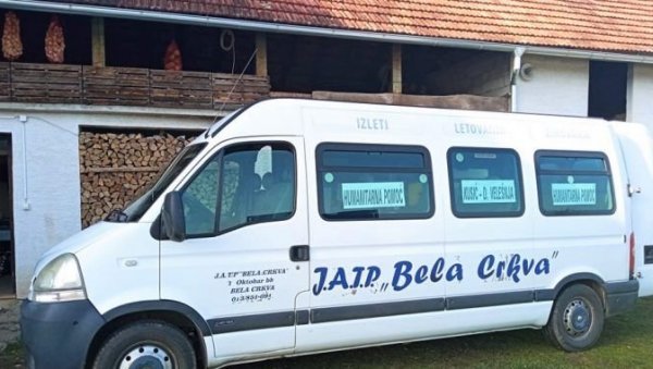 ПОМОЋ СТИГЛА У ХРВАТСКУ: Мештани белоцркванског села Кусић однели хуманитарне пакете у Доњу Велешњу ПОМОЋ СТИГЛА У ХРВАТСКУ: Мештани белоцркванског села Кусић однели хуманитарне пакете у Доњу Велешњу