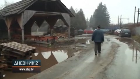 САРАЈЕВО: Срушили три српске куће и на имању подигли стовариште (ВИДЕО) САРАЈЕВО: Срушили три српске куће и на имању подигли стовариште (ВИДЕО)