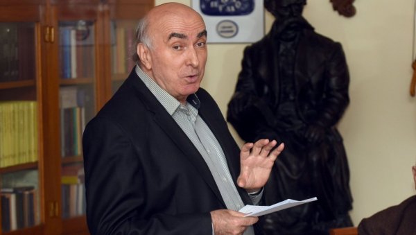 ЈЕДИНСТВЕНИ МИШИЋ: Критичар и полемичар чији ставови поново постају актуелни ЈЕДИНСТВЕНИ МИШИЋ: Критичар и полемичар чији ставови поново постају актуелни
