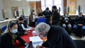 ИЗЛАЗНОСТ ДО 11 ЧАСОВА: Ево колико је људи до сада гласало на изборима у Никшићу ИЗЛАЗНОСТ ДО 11 ЧАСОВА: Ево колико је људи до сада гласало на изборима у Никшићу