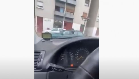 ПОЈАВИО СЕ СНИМАК: Погледајте како Милови људи купују гласове у Никшићу (ВИДЕО) ПОЈАВИО СЕ СНИМАК: Погледајте како Милови људи купују гласове у Никшићу (ВИДЕО)