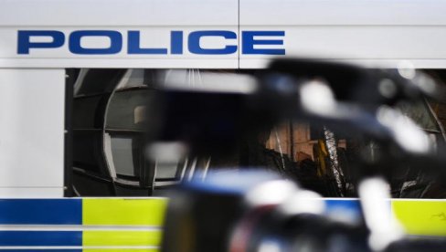 KAMION POKOSIO POLICAJKU: Pomagala u drugoj saobraćanoj nesreći na auto-putu severnog Jorkšira KAMION POKOSIO POLICAJKU: Pomagala u drugoj saobraćanoj nesreći na auto-putu severnog Jorkšira