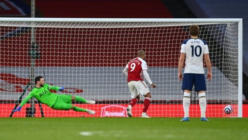 DERBI SEVERNOG LONDONA: Arsenal slavio, Lamela postigao golčinu pa pocrveneo (VIDEO) DERBI SEVERNOG LONDONA: Arsenal slavio, Lamela postigao golčinu pa pocrveneo (VIDEO)